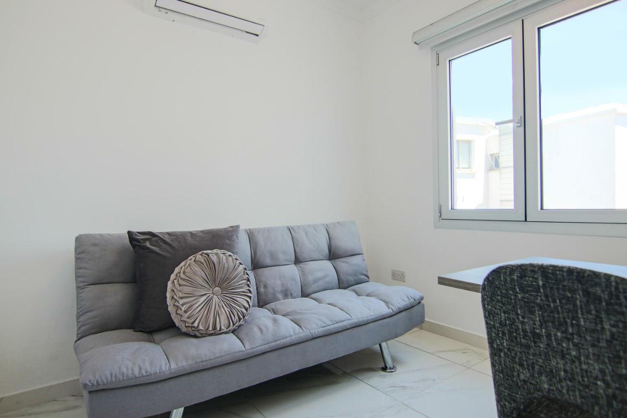 Phaedrus Living: Seaside Luxury Flat Lighthouse 66 Apartment Пафос Екстериор снимка
