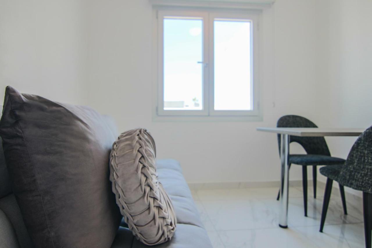Phaedrus Living: Seaside Luxury Flat Lighthouse 66 Apartment Пафос Екстериор снимка